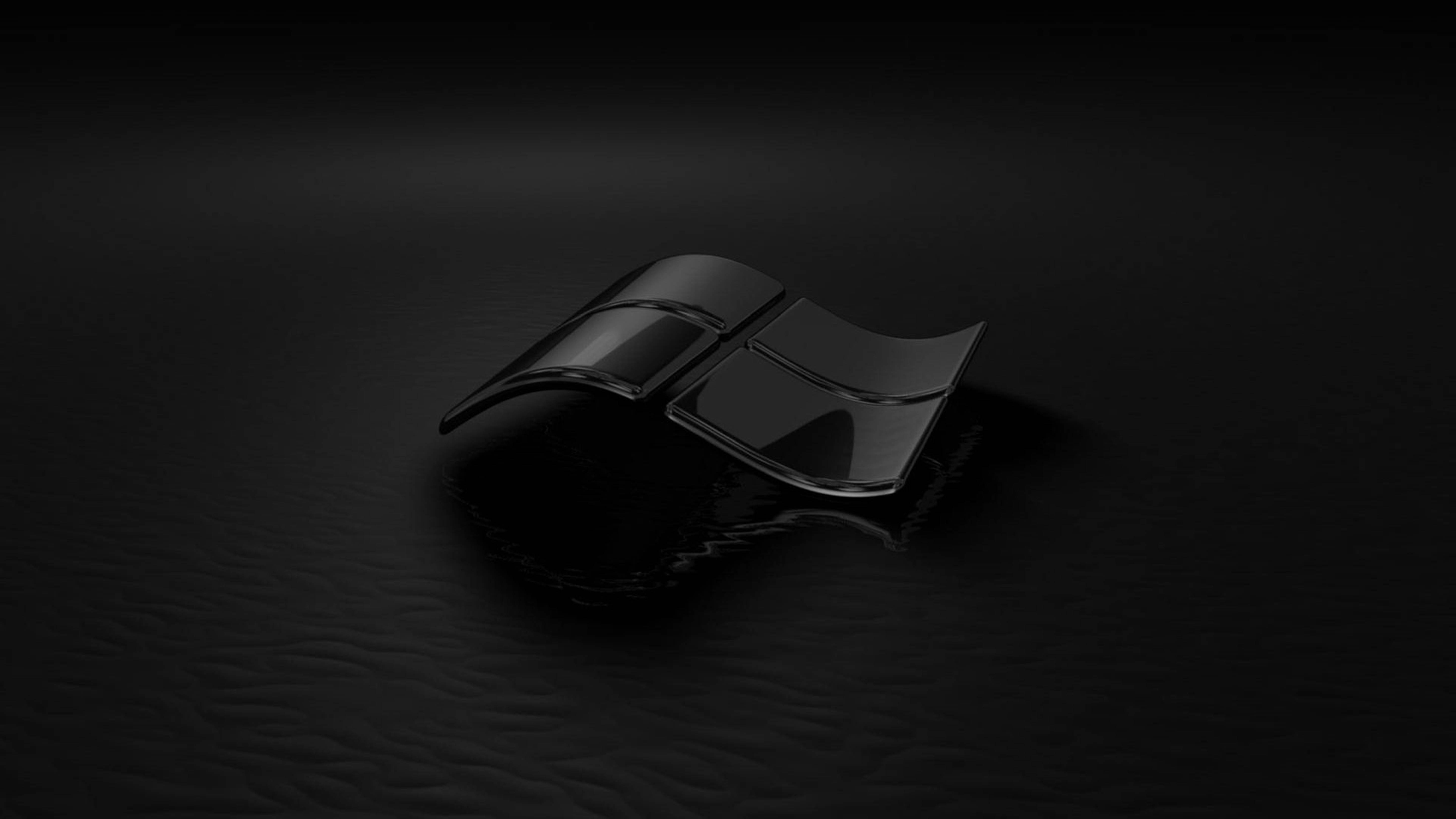 پس‌زمینه 4K Ultra HD مشکی ویندوز والپیپر