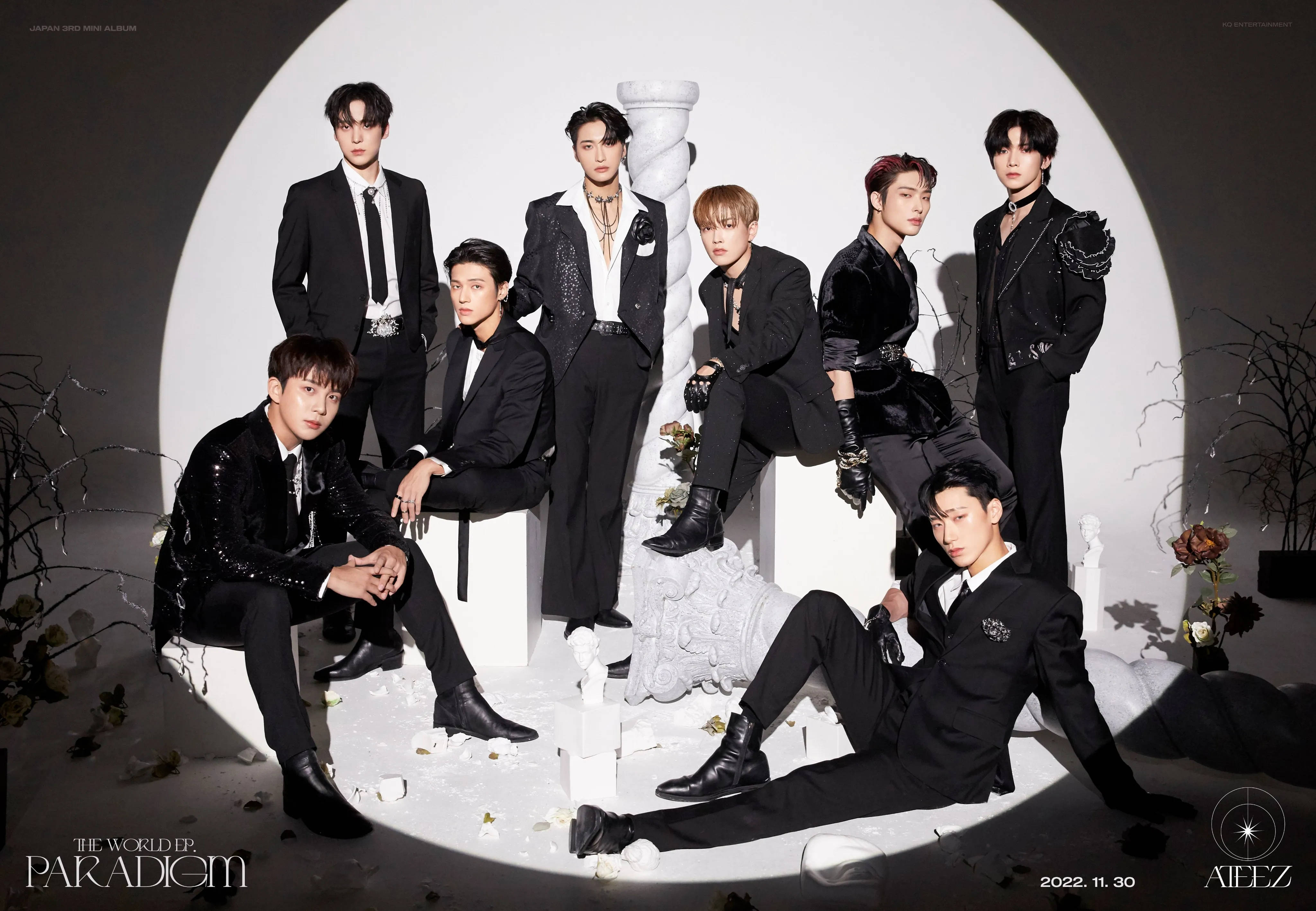 ATEEZ کت و شلوار مشکی والپیپر