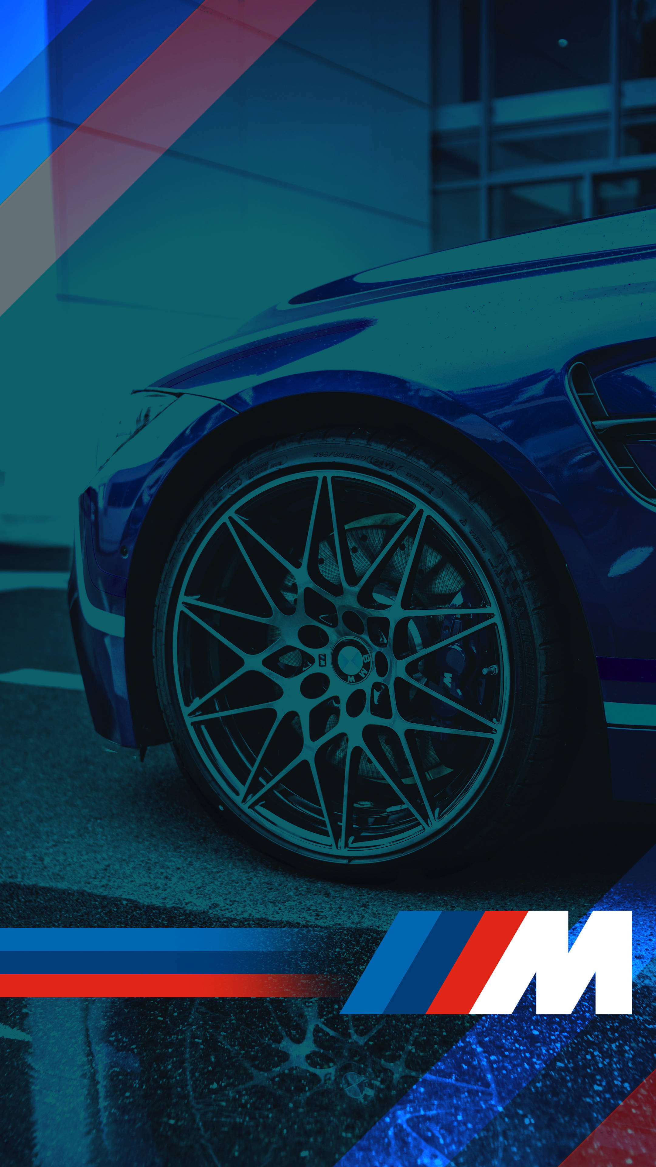 لاستیک ماشین آبی با لوگوی BMW M والپیپر