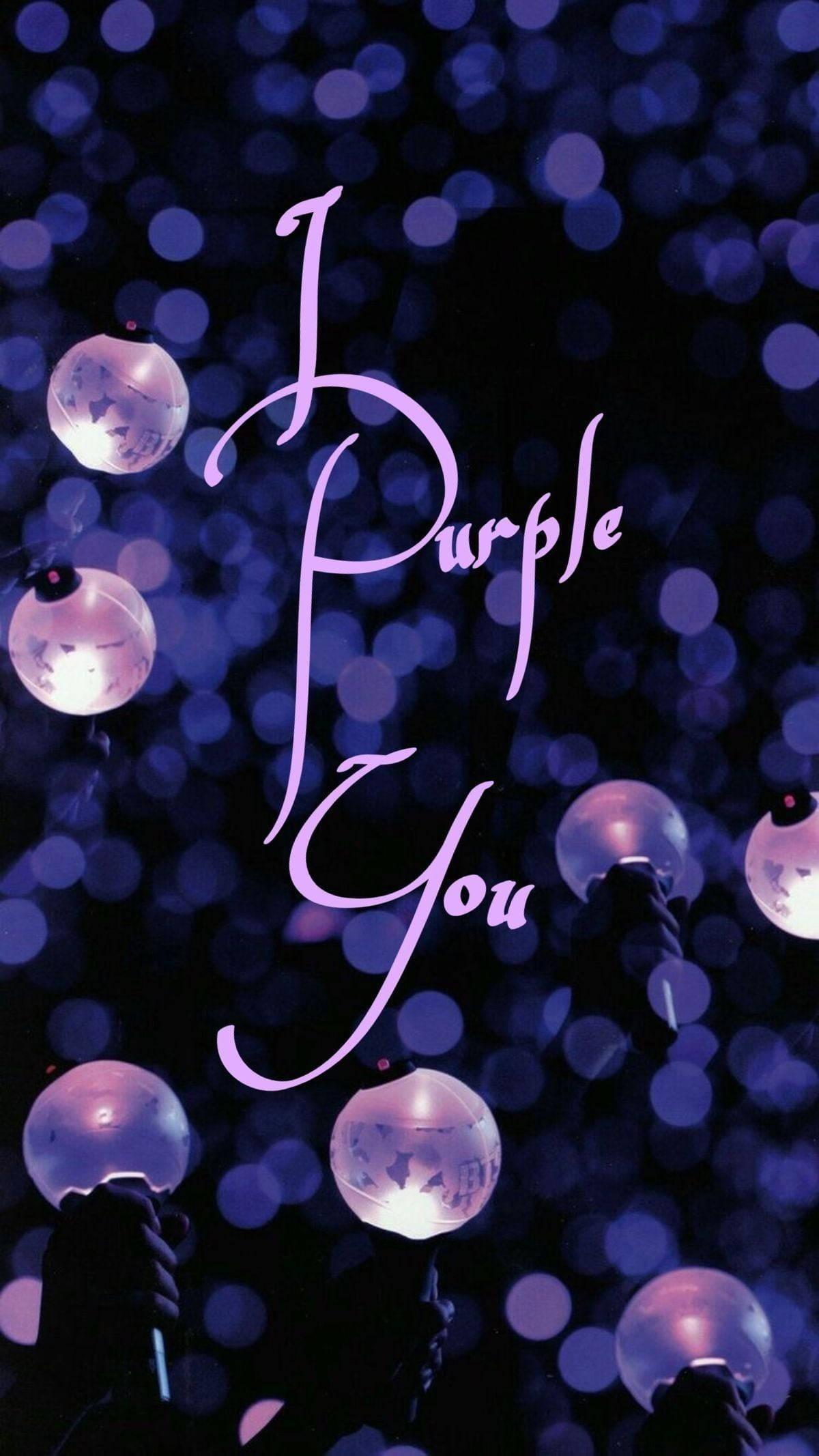 چراغ‌های دستی گروه BTS با متن I Purple You در پس‌زمینه والپیپر