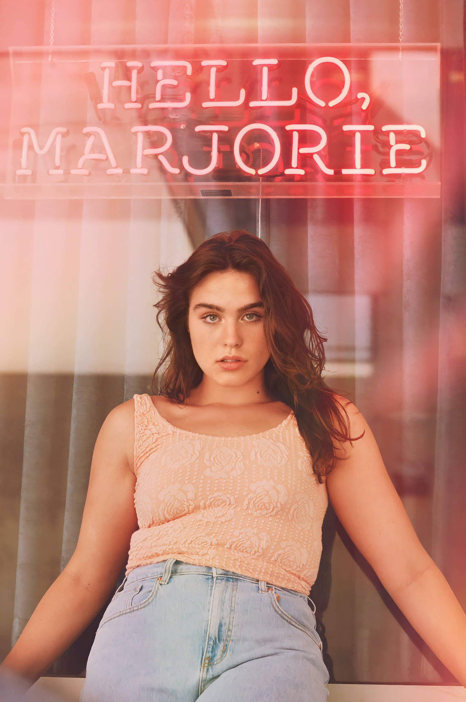 تابلو نئون Hello Marjorie آیفون والپیپر