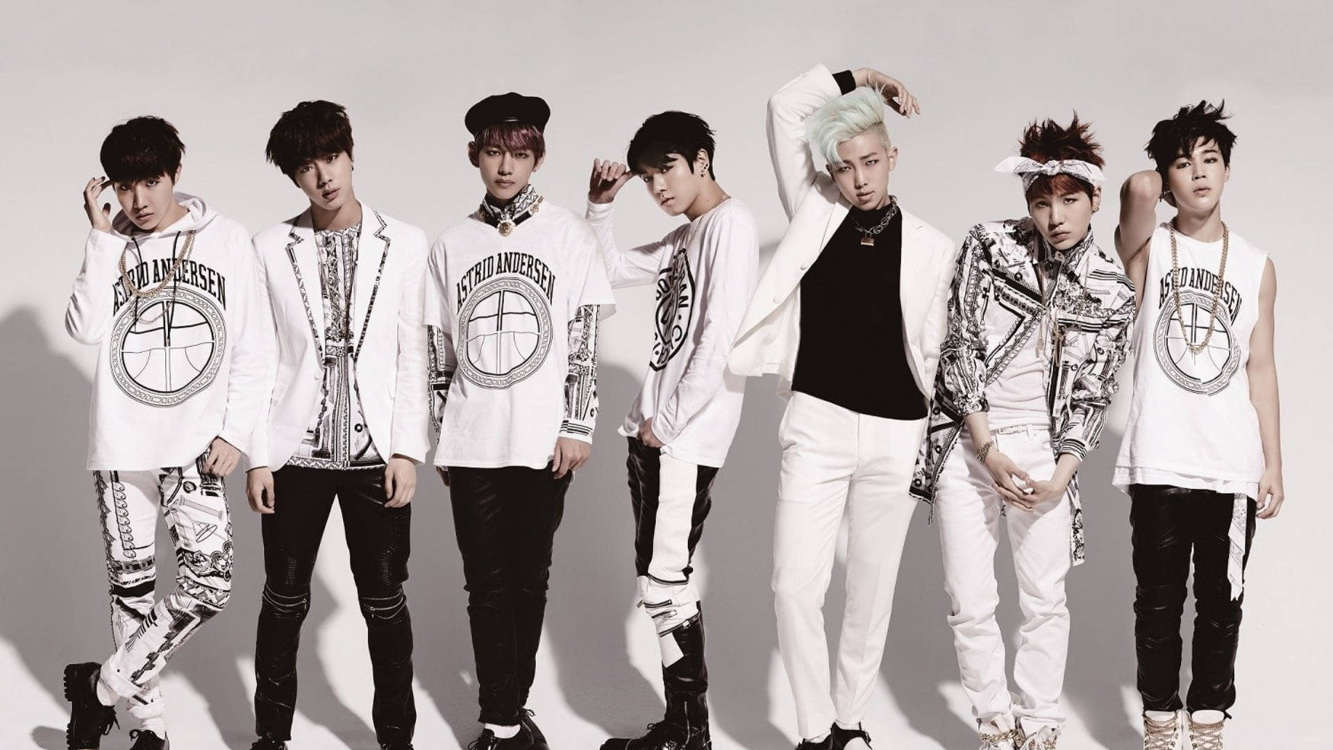 والپیپر لپ‌تاپ باحال آلبوم Wake Up از BTS والپیپر