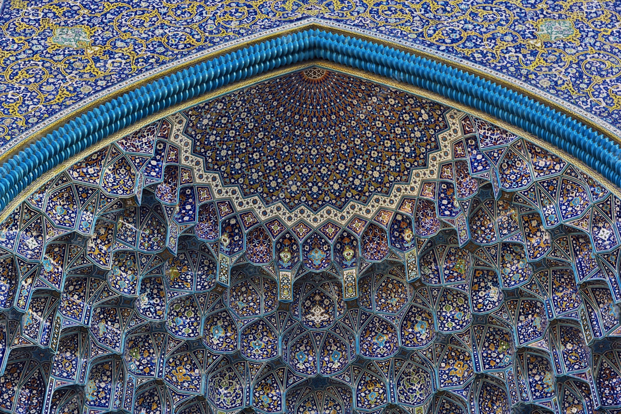 ایوان ورودی مقرنس اصفهان والپیپر