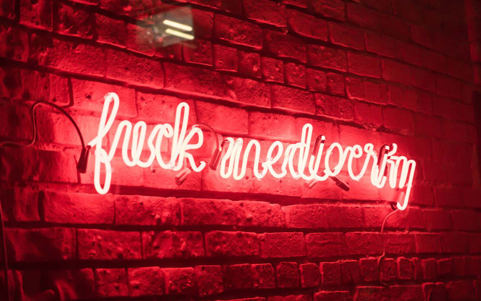 جهان خود را با این نئون قرمز زیبا روشن کنید! والپیپر