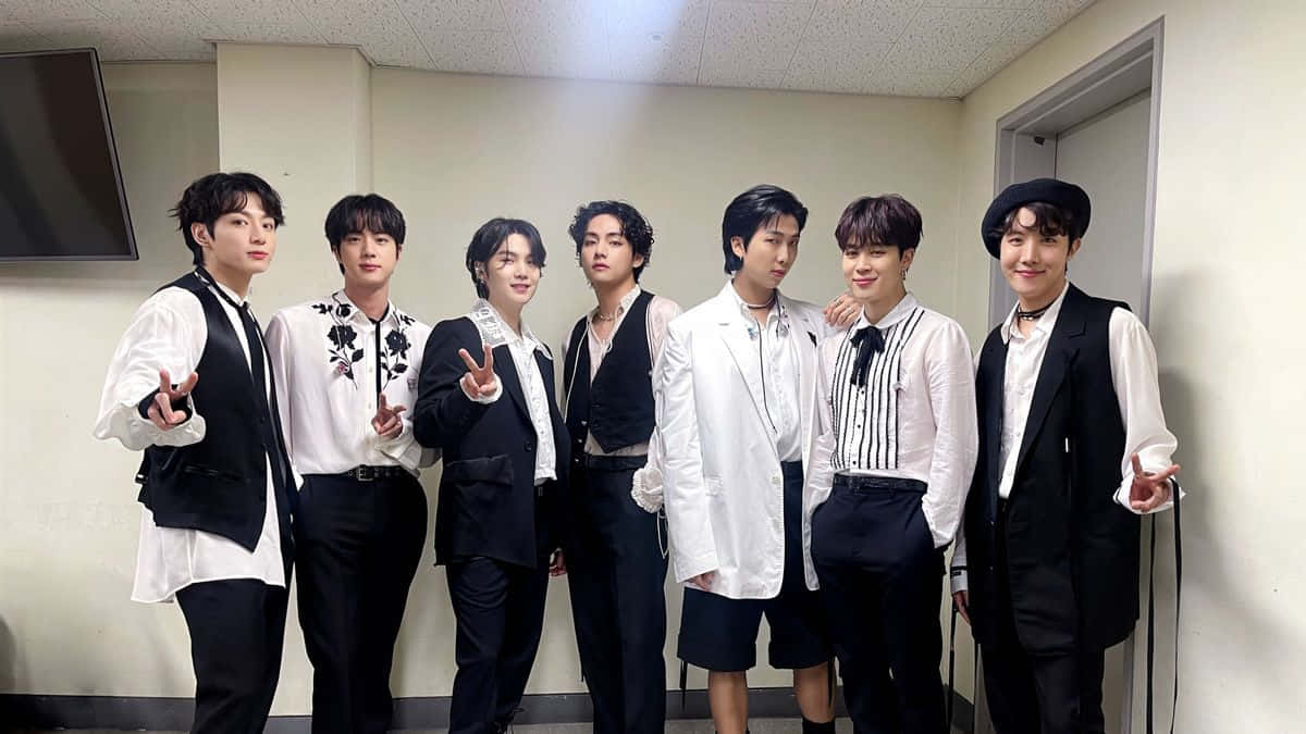 عکس سیاه و سفید BTS والپیپر