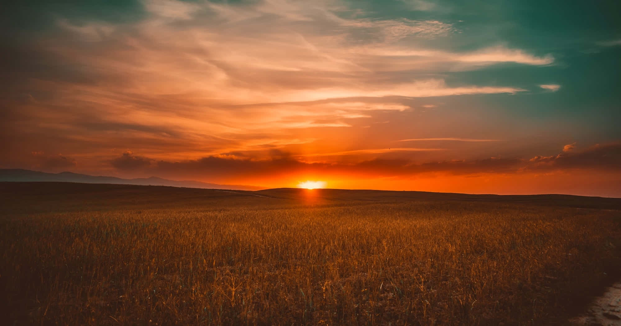 لذت زیبایی غروب آرامش‌بخش والپیپر