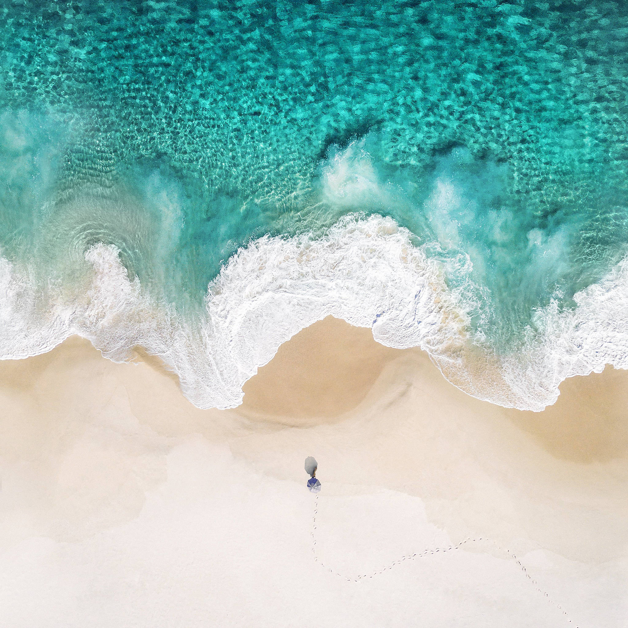موج‌های سبز زیبا برای آیپد والپیپر