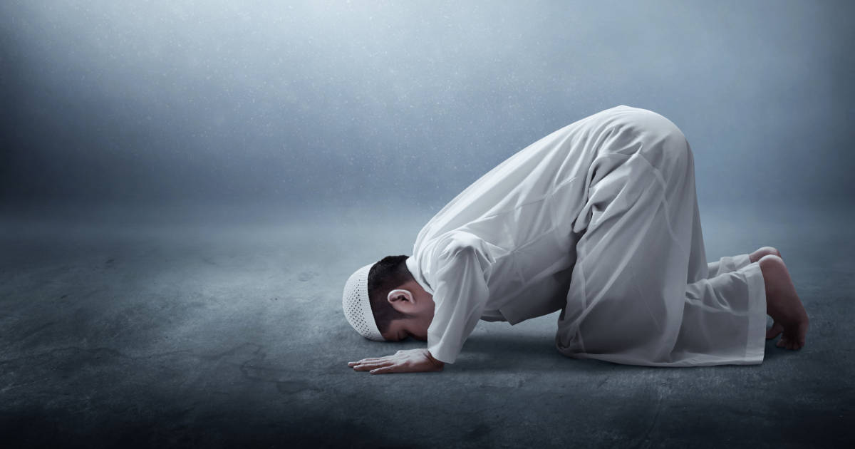 موقعیت سجده پسر مسلمان والپیپر