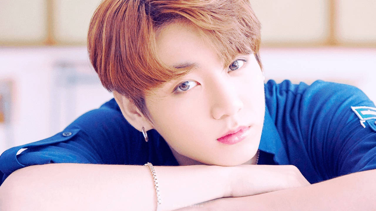نماي نزدیک از جونگ کوک بامزه گروه BTS والپیپر