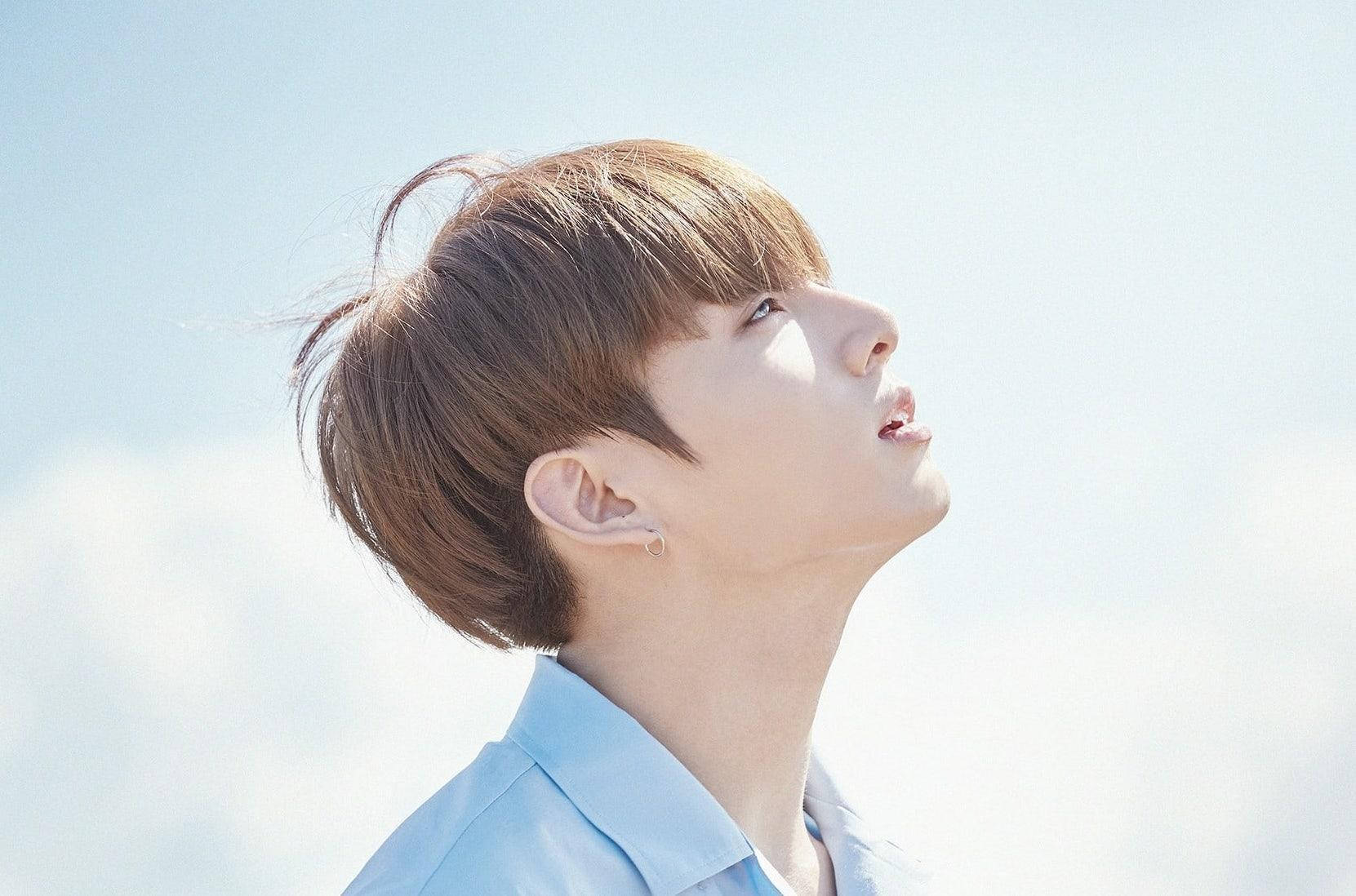 نیم‌رخ جذاب و بامزهٔ جونگ‌کوک از BTS والپیپر