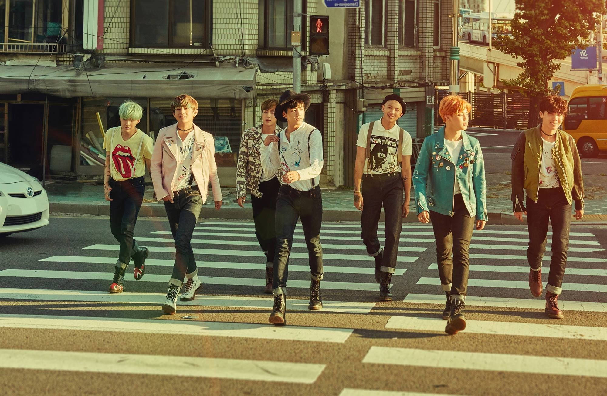 والپیپر جذاب BTS برای لپ‌تاپ والپیپر