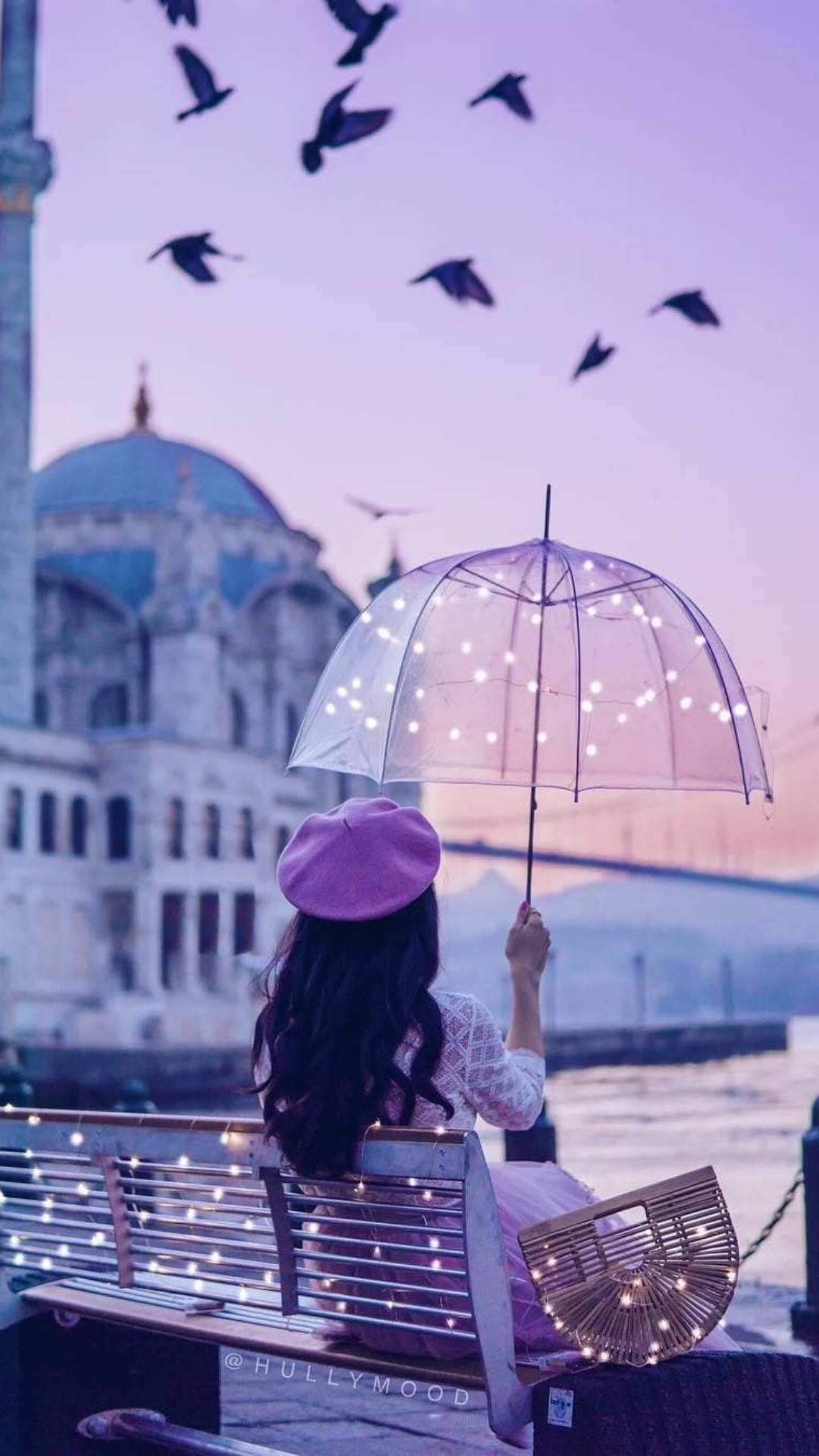 پروفایل اینستاگرام دختر روی نیمکت والپیپر