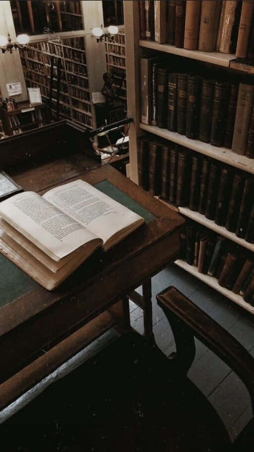پس‌زمینه آکادمی تاریک