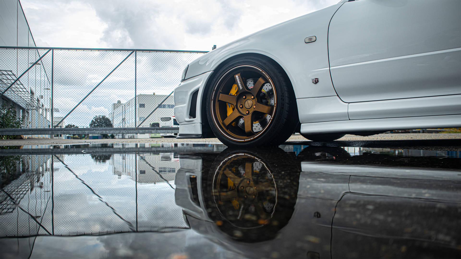 چرخ نیسان اسکای‌لاین GTR R34 — ماشین متحرک والپیپر