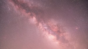 شب صورتی روشن و رؤیایی با ستاره‌های درخشان صورتی. — صورتی روشن زیبا والپیپر