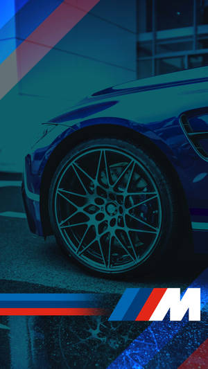 لاستیک ماشین آبی با لوگوی BMW M — بی‌ام‌و والپیپر