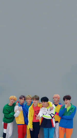 لباس‌های رنگارنگ عکاسی BTS — عکس گروهی بیتیاس گیف والپیپر