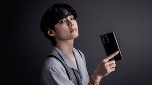 مدلینگ گوشی با وی از BTS با ظاهری زیبا — زیبای bts والپیپر