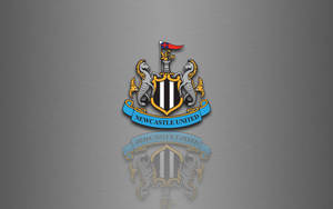 والپیپر دسکتاپ خاکستری از لوگوی باشگاه فوتبال Newcastle United